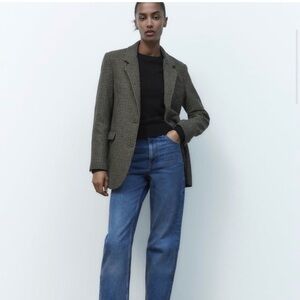 Zara Black-Lined Blazer with Subtle Patterned Exterior